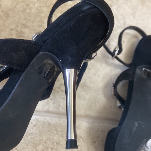 BCBG sandals - Picture 6 of 6